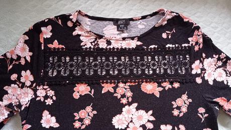 Šaty aj tehotenské kvetovane s cipkou, f&f,38