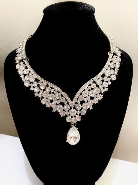 Šperk- náhrdelník, 