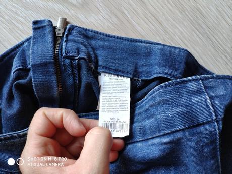 Highwaisty, reserved,s