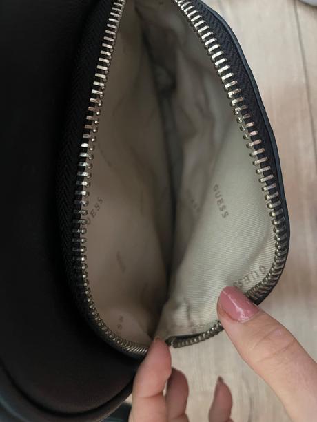 Guess ruksak, guess