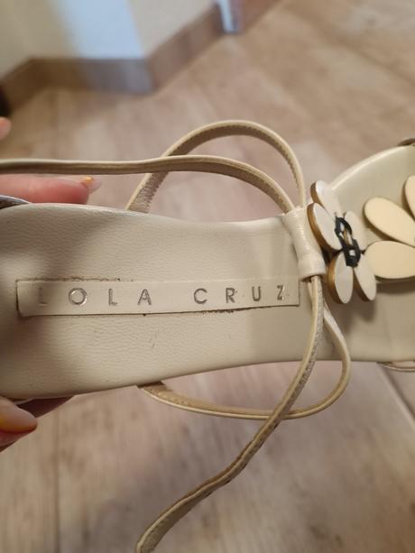 Sandálky s kvetmi, 36