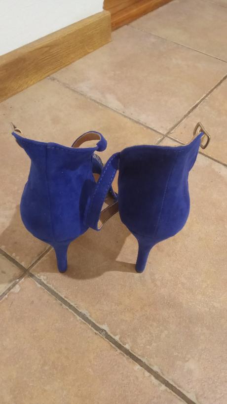 Modre krasne sandále, 38