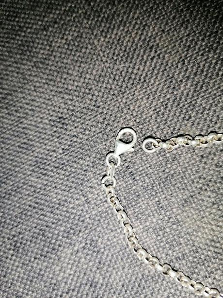 Strieborný náramok s 3 smaltovanými srdiečkami,