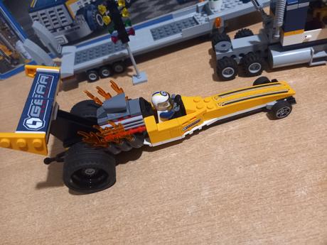 Lego city 60151 ťahač a formula, 