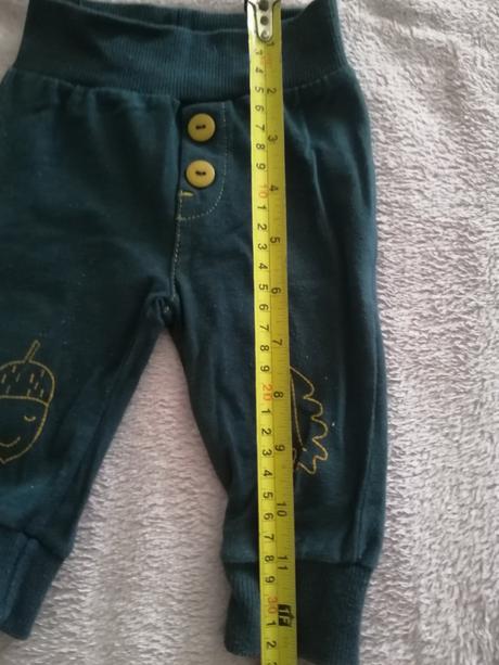 Tenké tepláčiky, 68