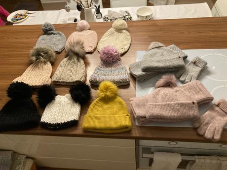 Podsita čiapka  vrkocikoveho vzoru, 140