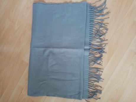 Reserved šál, reserved