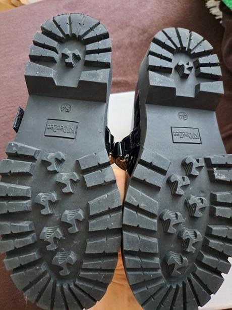 Dievčenské spoločenské topánky deeze, 34