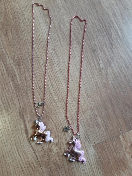 2x nahrdelnik bff, h&m