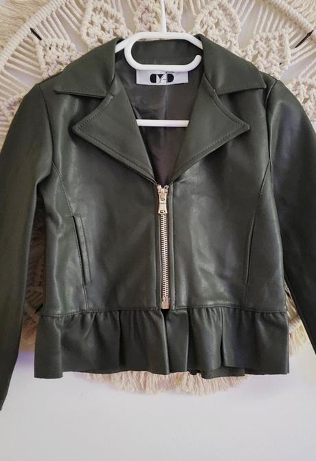 Tmavozelená dievčenská koženka, 116