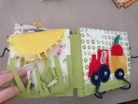 Interaktívna látková knižka,