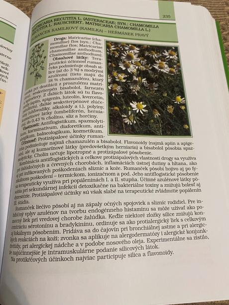 Fytoterapia z pera lekára karol mika  stála 35 eur, 