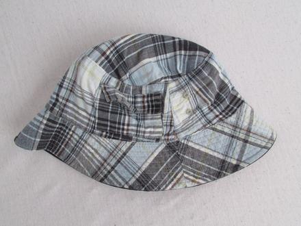 Obojstranný klobúčik, 80