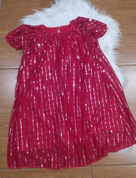 Sviatočné šatky, 122