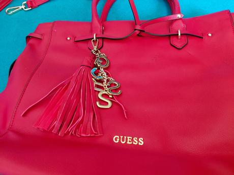 Kabelka zn. guess 32- 31- 12 cm, guess