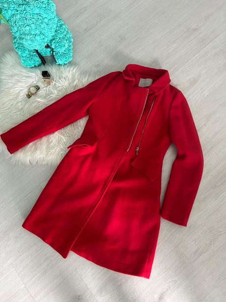 Červeny kabat, gate,xs