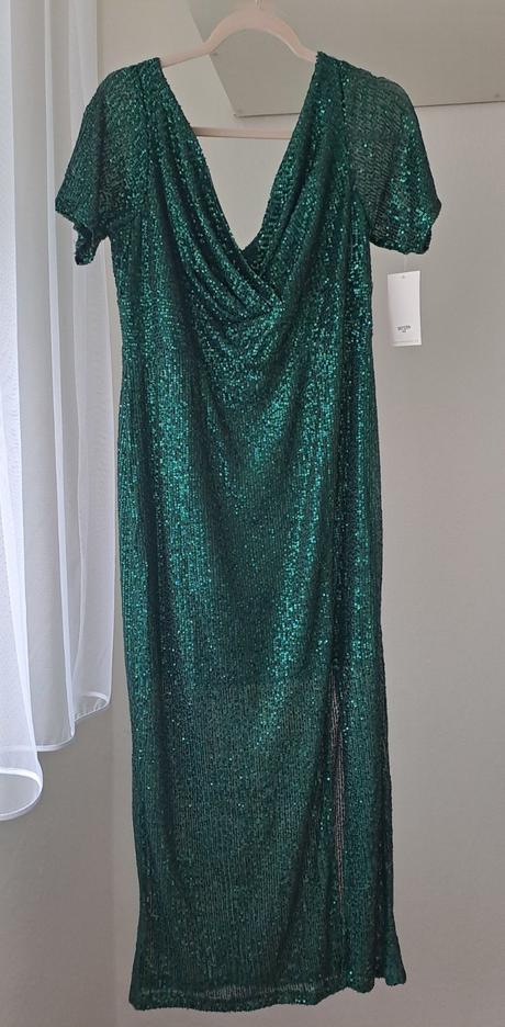 Nové plesové šaty velk.42, 42