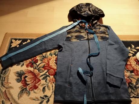 Veľmi pekná mikina, f&f,134