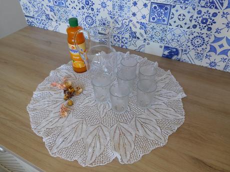 Sklenené na malinovku -džbán+poháre 6 kusov, 