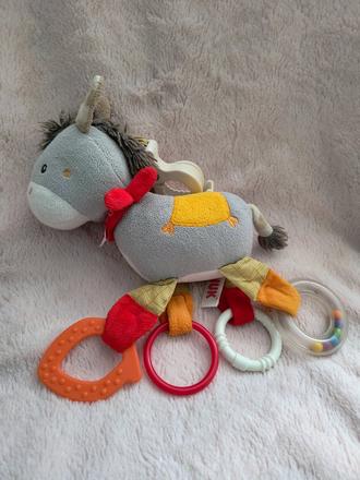 Hračka na zavesenie, 