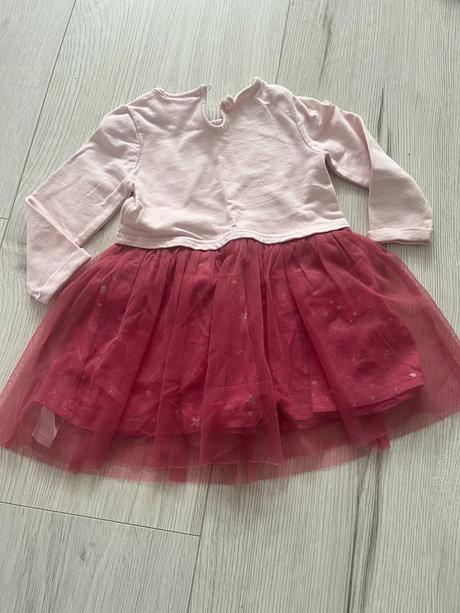 Ružové šaty s tylovou sukňou, 86