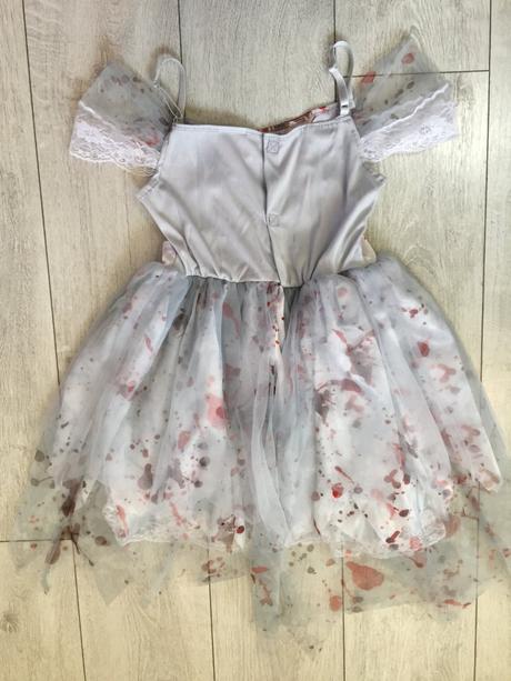 Kostym zomnie nevesta 7-8 rokov,