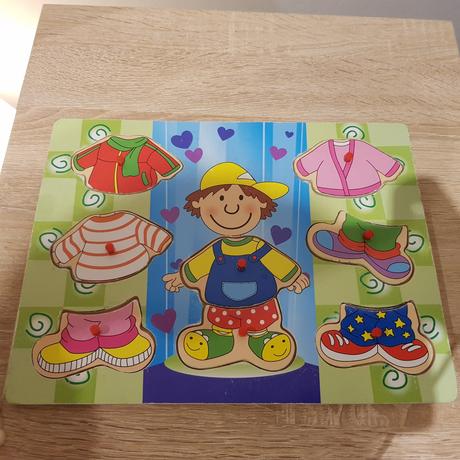 Vkladacia hračka,obliekanie 12+, 