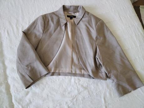 Dámsky šatový kostým, 42