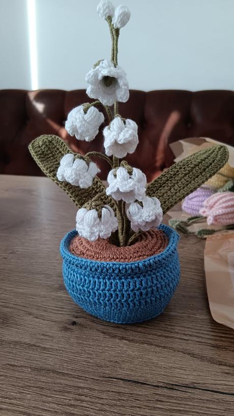 Háčkovaný kvietok, konvalinka, 