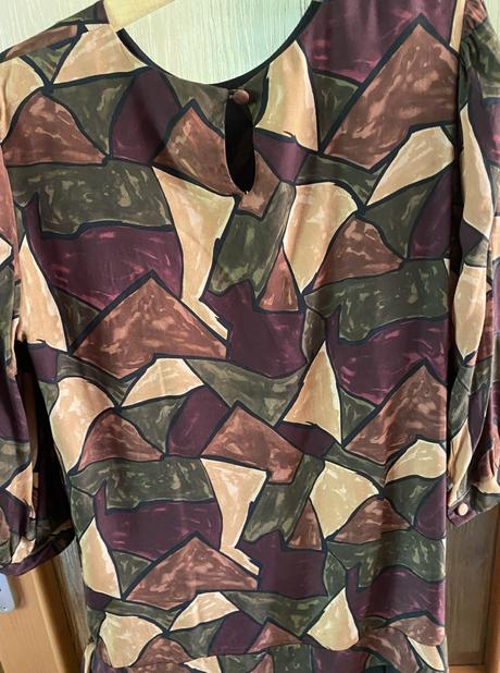 Kvalitné podšité šaty s plisovanou sukňou v. 48, 48