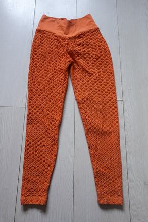 Tvarujúce legíny, s