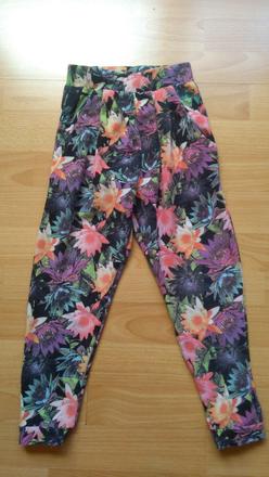 Kvietkované tepláčiky 110-116, 5-6r., 110