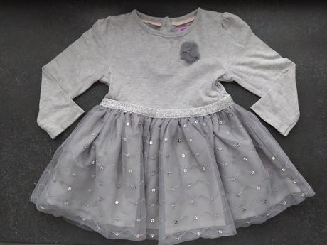 Saty s tylovou suknou, f&f,74