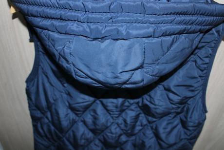 Tmavo-modrá vesta č.s, s