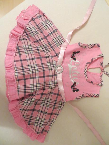 Ružové slávnostné šaty, 68