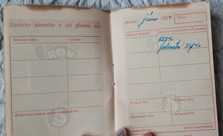 Knižka úderníka roh r.1950, 