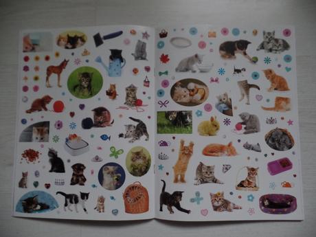 Mačiatka s nálepkami, 