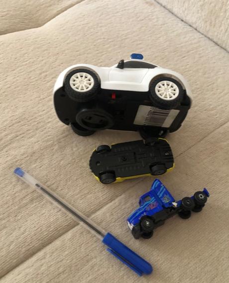 4x plastové autá, 