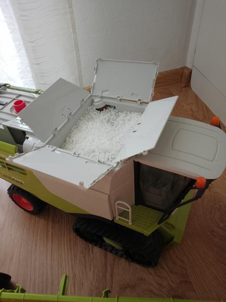 Bruder kombajn claas lexion, 