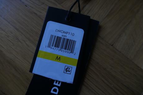 Karl lagerfeld nadherna,kvalitna,nova bunda m/l, l / m