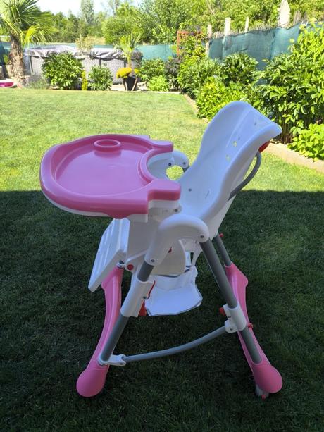 Používaná detská jedálenská stolička,