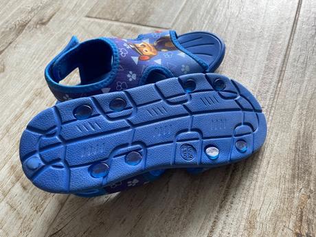 Sandalky labkova patrola, 30