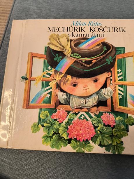 Kniha mechúrik koščúrik s kamarátmi, 