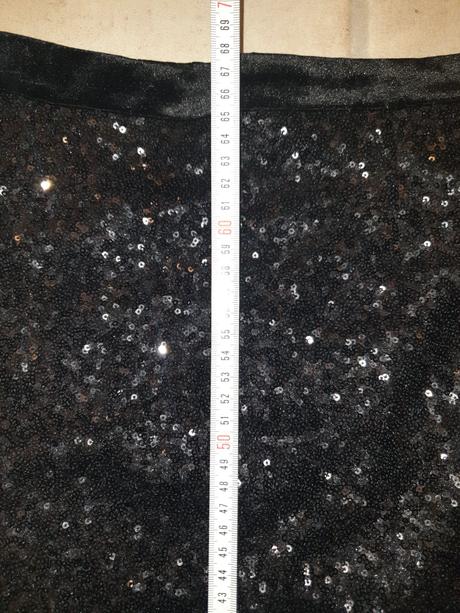 Sukňa čierna ligotkava, m