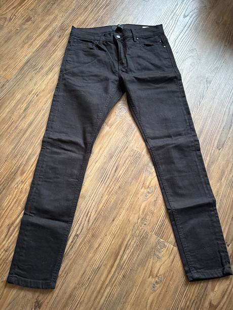 Čierne rifle, reserved,32