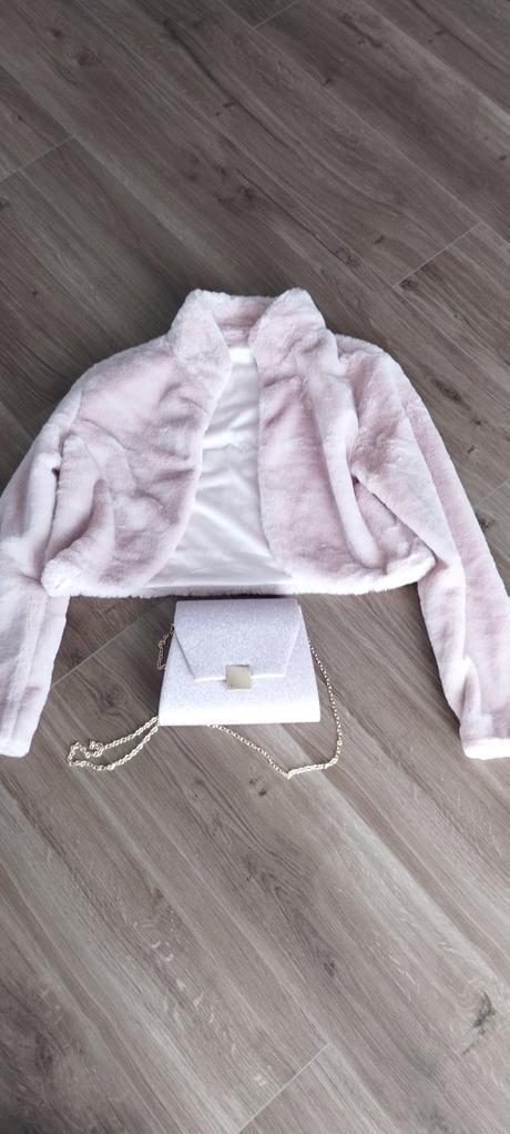 Krásne spoločenské šaty pre slečny, 164