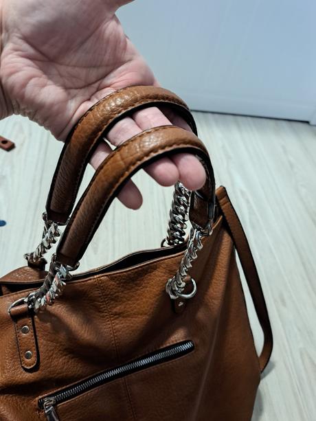 Velka kabelka bata, baťa