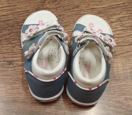 Sandalky cup cake, 22