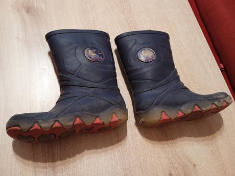 Predám gumené svietiace čižmy, 28