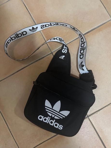 Adidas kabelka, adidas